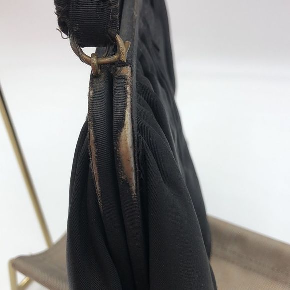 Vintage Mid-Century MM Black pleated fabric handbag with bronze clasp - Picture 5 of 9